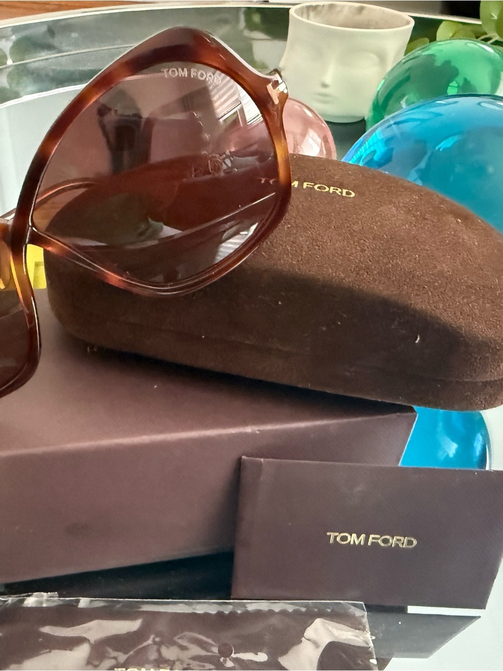 Tom Ford Tortoiseshell Frame with Brown Gradient Lenses Sunnies 70s vintage vibe - Picture 3 of 10